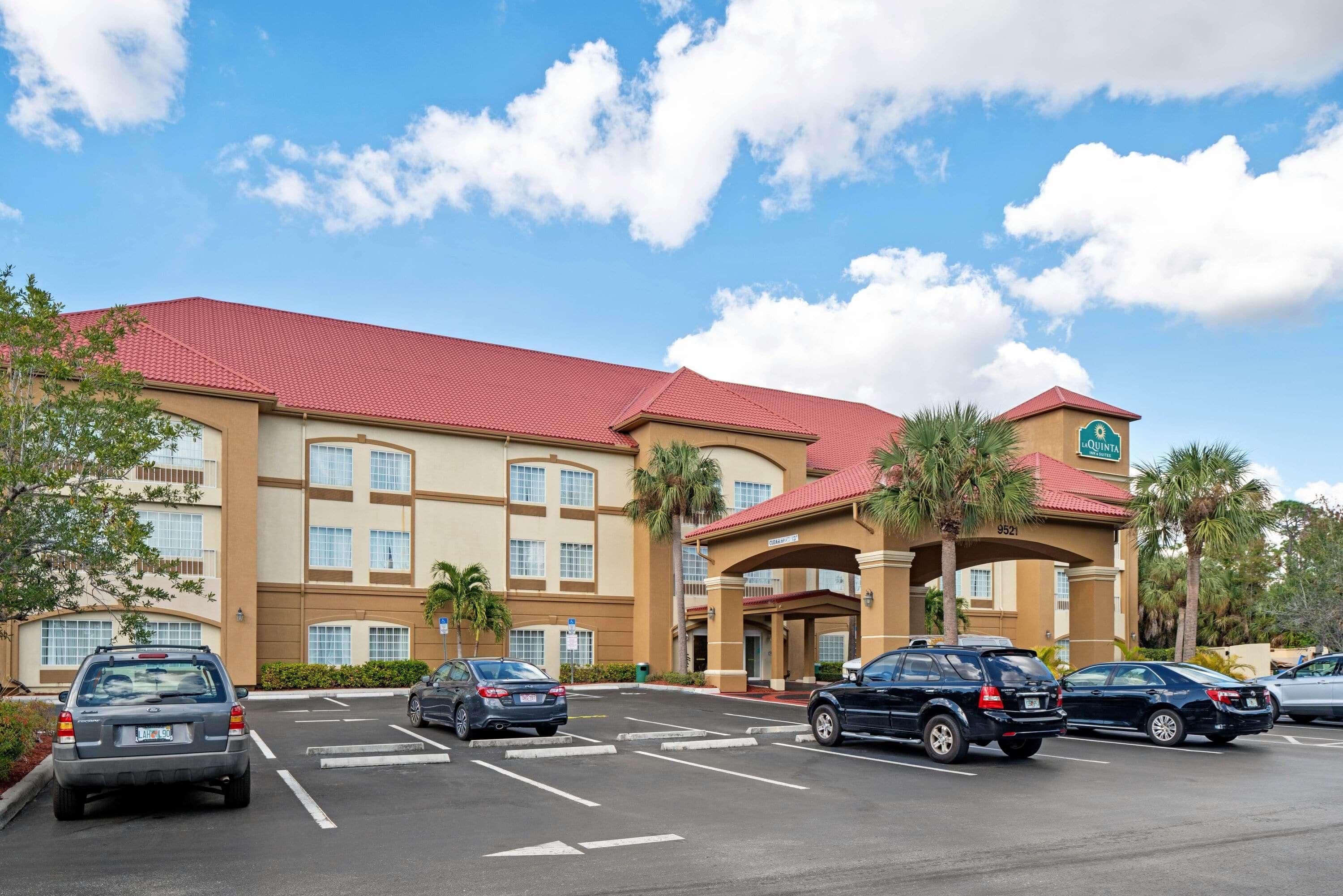 La Quinta Inn And Suites Fort Myers I-75 Exterior foto